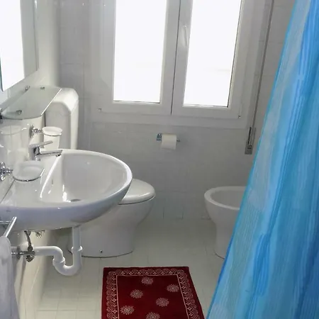 Condominio Rossetto Апартаменты *